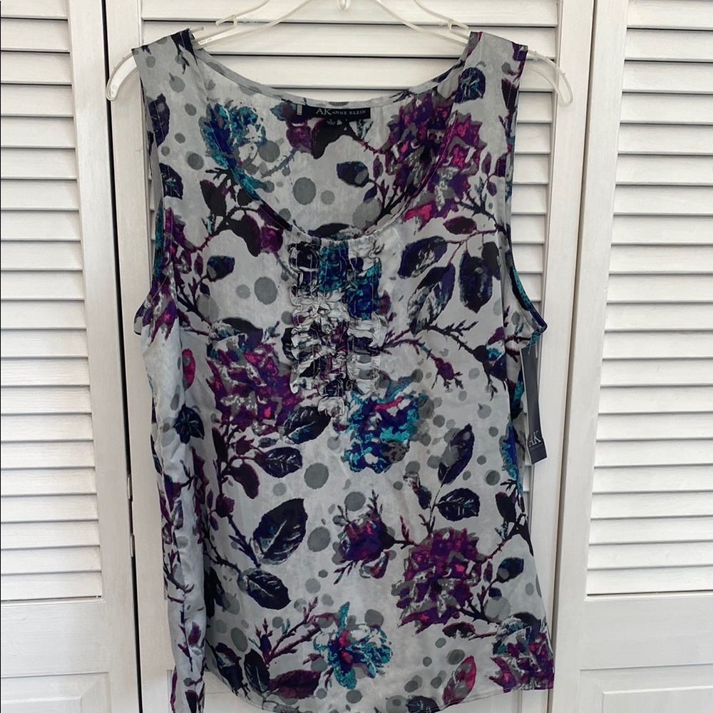 NWT Ann Klein Gray Floral Sleeveless Shell Blouse Casual, Work, Office or School